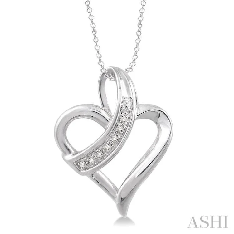 Ladies minimalist silver chain necklaces -1/20 Ctw Single Cut Diamond Heart Pendant in Sterling Silver with Chain