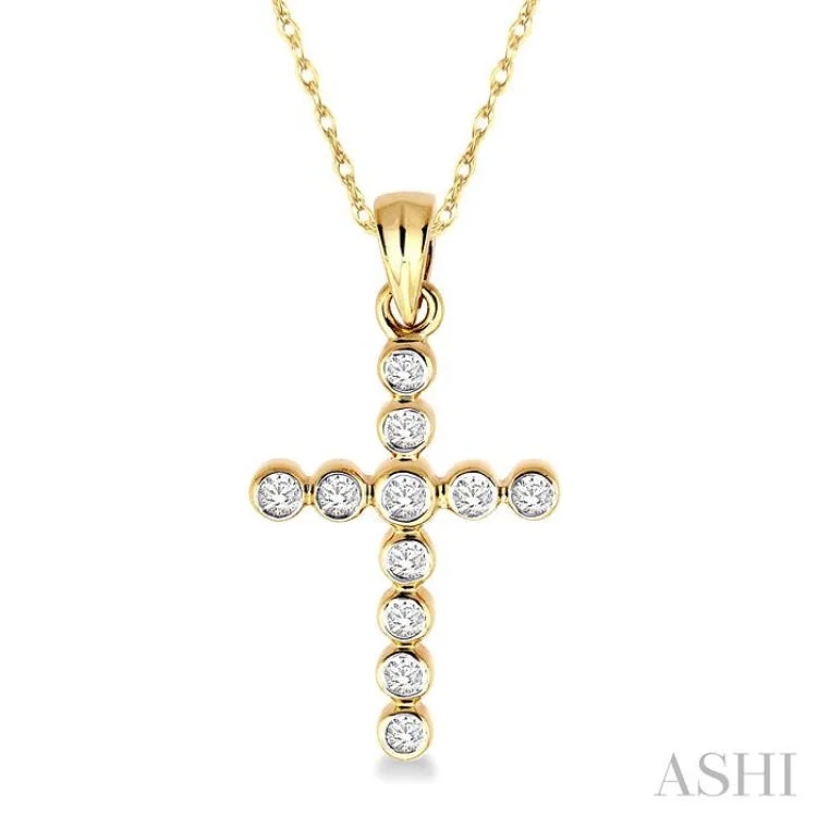 Trendy silver bar necklaces for ladies -1/4 Ctw Round Cut Diamond Cross Pendant in 14K Yellow Gold with Chain