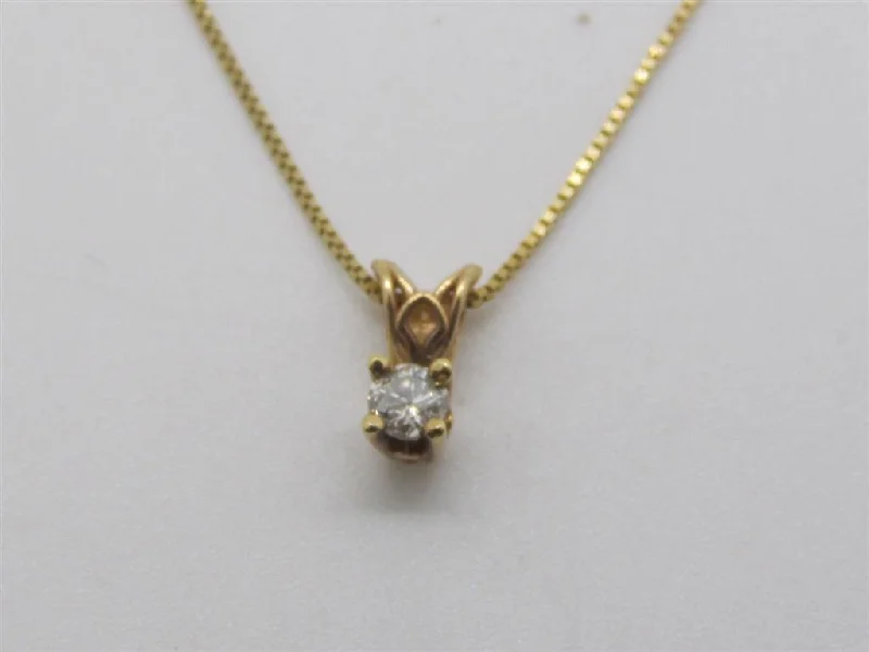 Ladies elegant garnet stone necklaces -Diamond Pendant