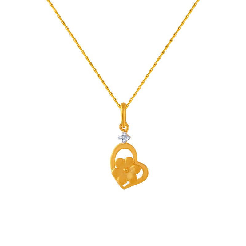 Ladies intricate filigree necklaces -14KT (585) Yellow Gold And American Diamond Pendant For Women