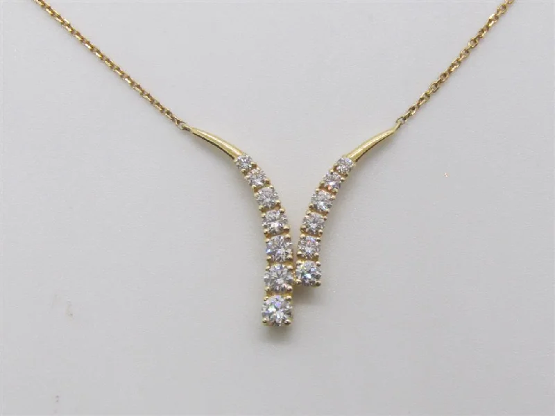 Elegant silver floral necklaces for women -Diamond Pendant