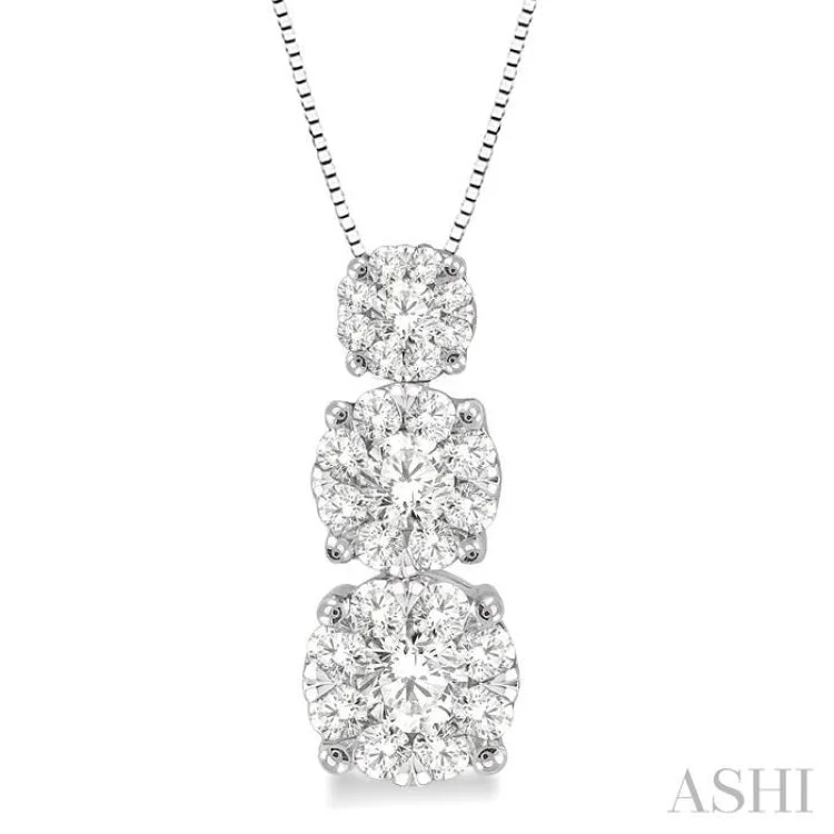 Ladies lightweight crystal necklaces -1/2 Ctw Diamond Lovebright Pendant in 14K White Gold with Chain