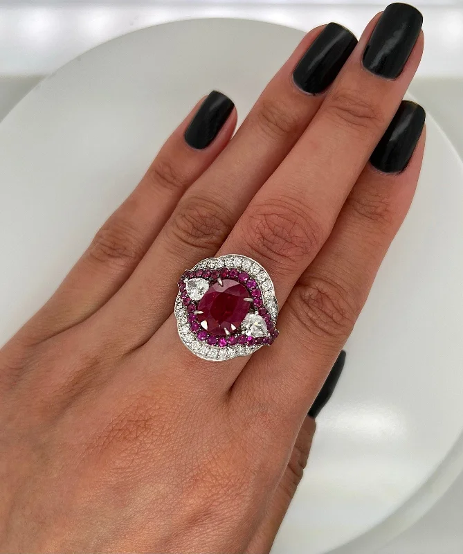 Ladies emerald halo ring -6.37 Total Carat Ruby and Diamond Ladies Ring. GIA Certified.