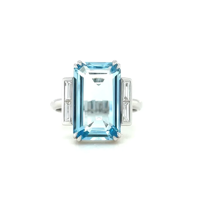 Ladies bold geometric cocktail ring -18ct White Gold Blue Topaz & Diamond Ring