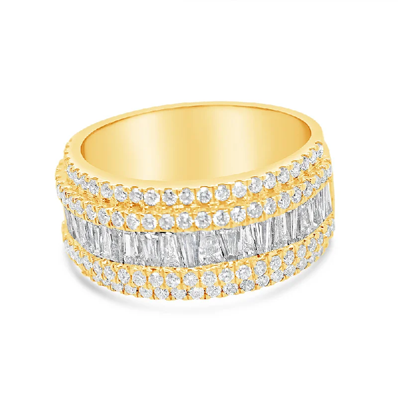 Ladies trendy silver cocktail ring -Gold Round and Baguette Diamond Ring | 14K | 2.72 CTW